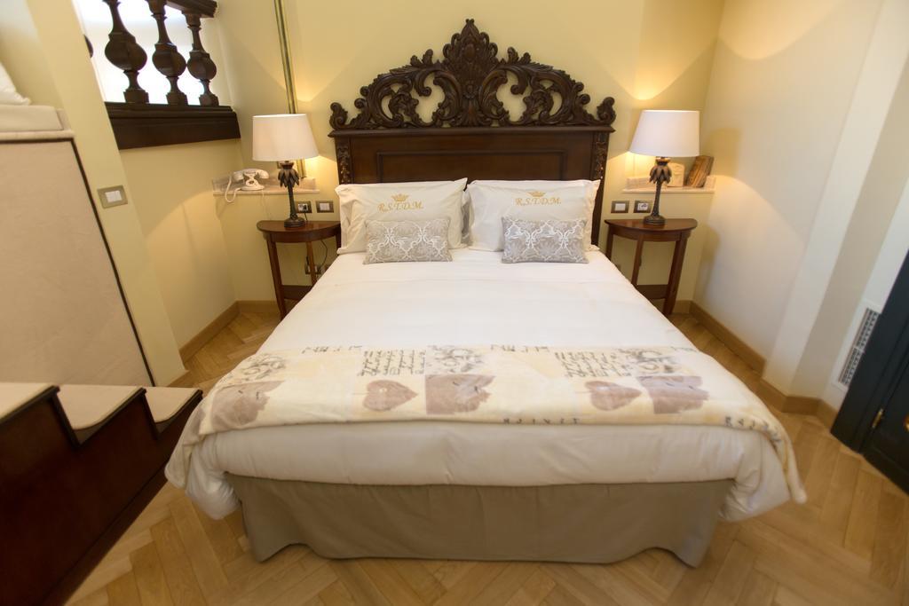 Royal Suite Trinita Dei Monti Rom Værelse billede