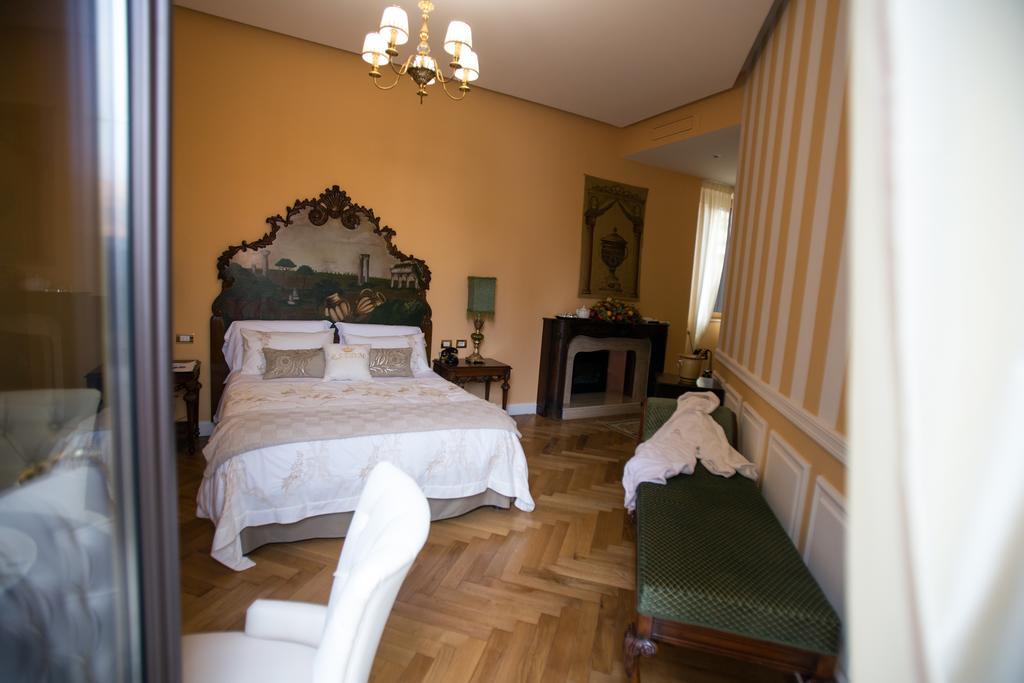Royal Suite Trinita Dei Monti Rom Værelse billede